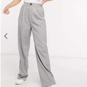 Stradivarius wide leg pants in gray NWOT 36